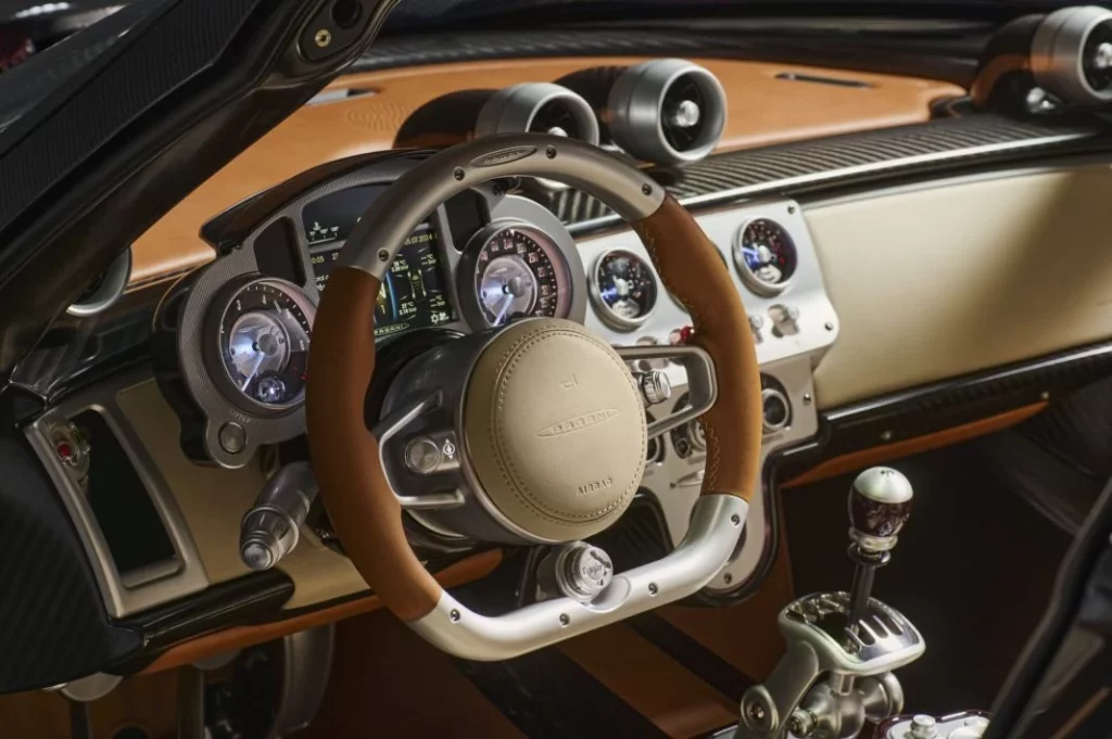 Pagani Utopia Roadster 38 Motor16