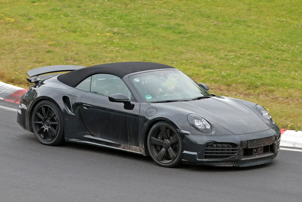 Porsche 992 turbo s facelift 5 Motor16