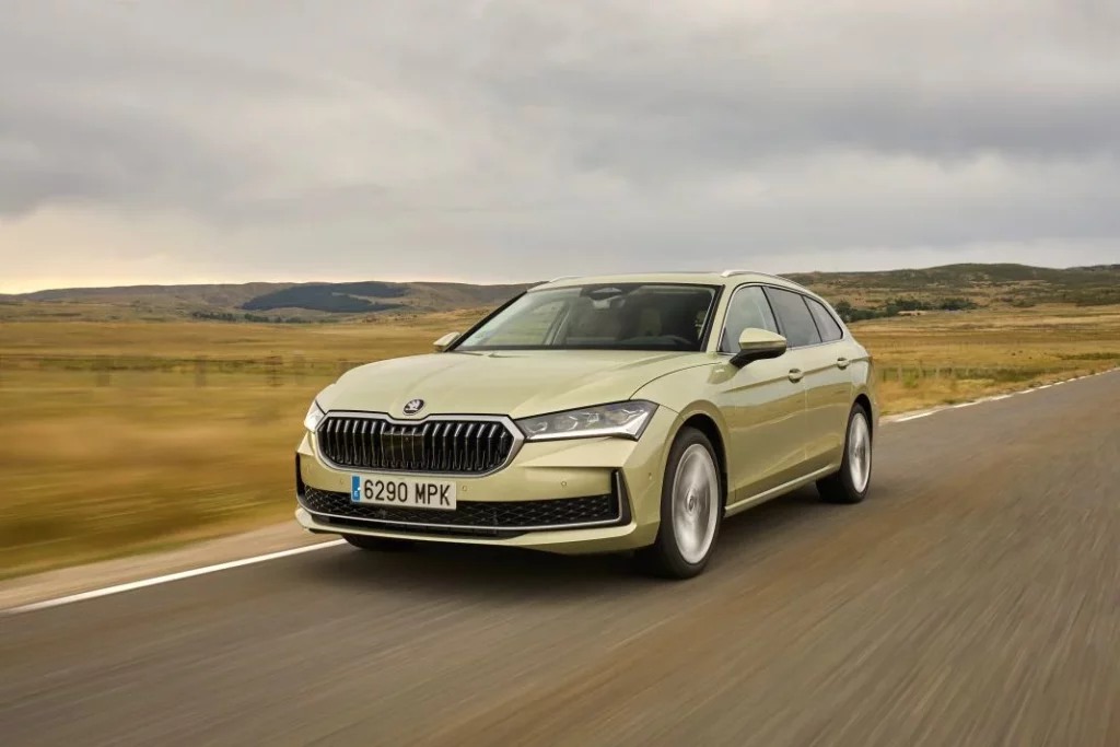 Skoda Superb Combi 7 1 Motor16