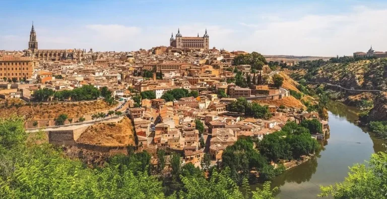 Los aparcamientos vestidos para la Semana Santa en Toledo en el punto de mira de la OCU