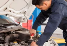 Reparar tu coche: La web que te convierte automáticamente en experimentado mecánico tiene letra pequeña