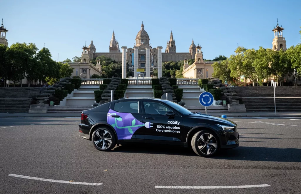 modelo electrico polestar 2 de la flota de cabify de barcelona Motor16