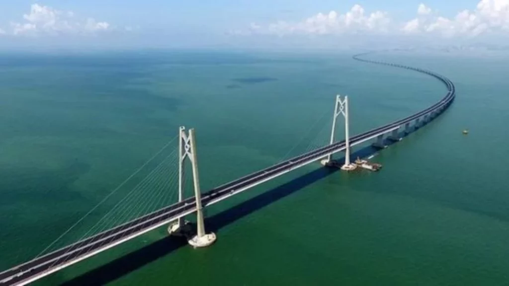 ¿Cuánto costó hacer este puente en China?