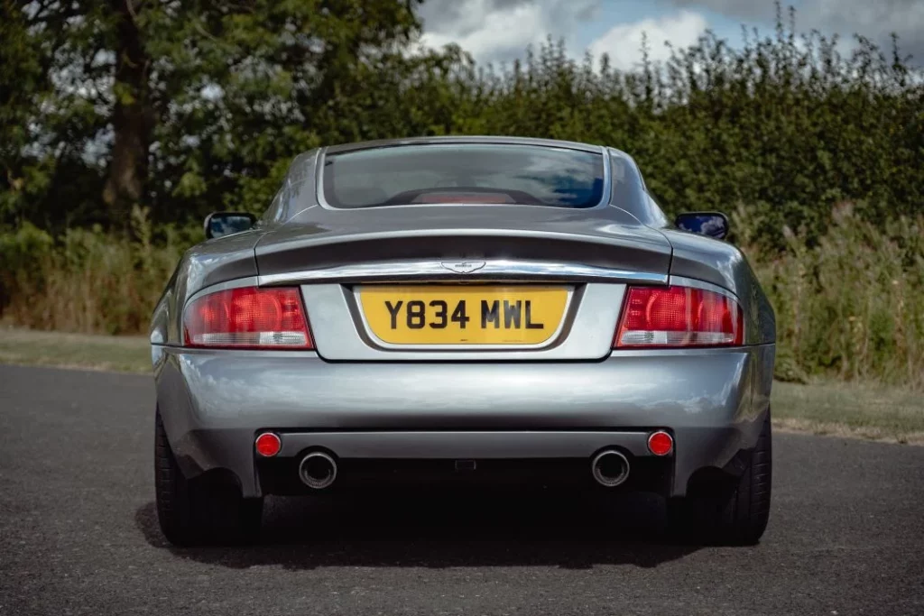 2001 Aston Martin james bond HR 28 Motor16