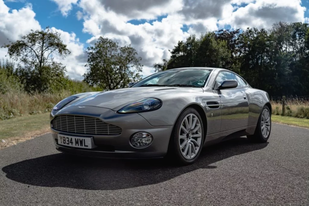 2001 Aston Martin james bond HR 34 Motor16