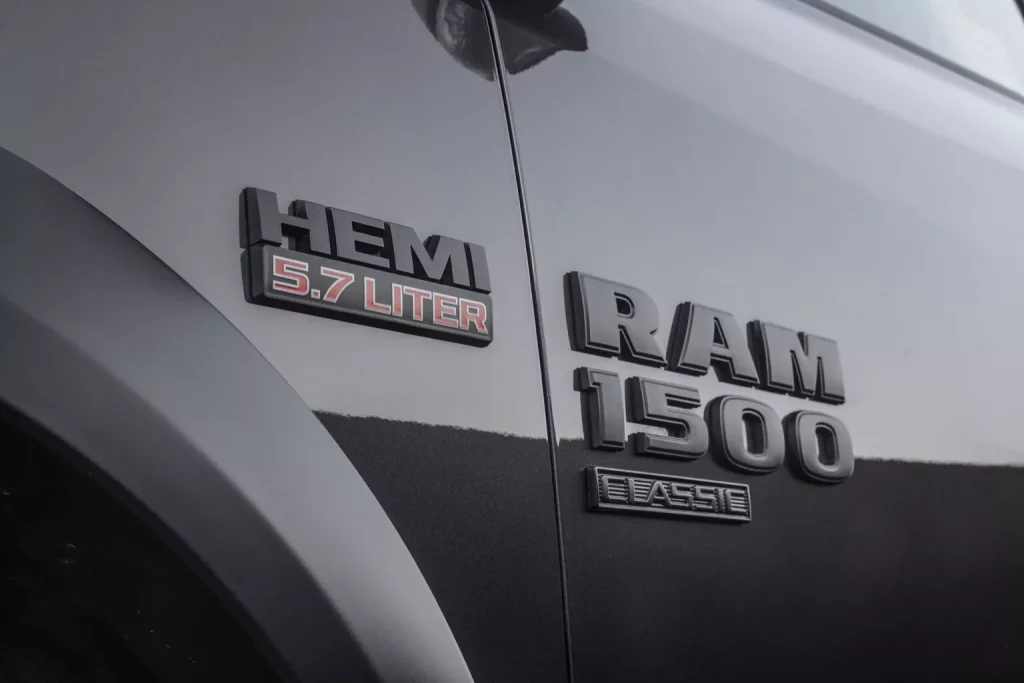 2022 RAM 1500 Classic Warlock. Imagen logo.