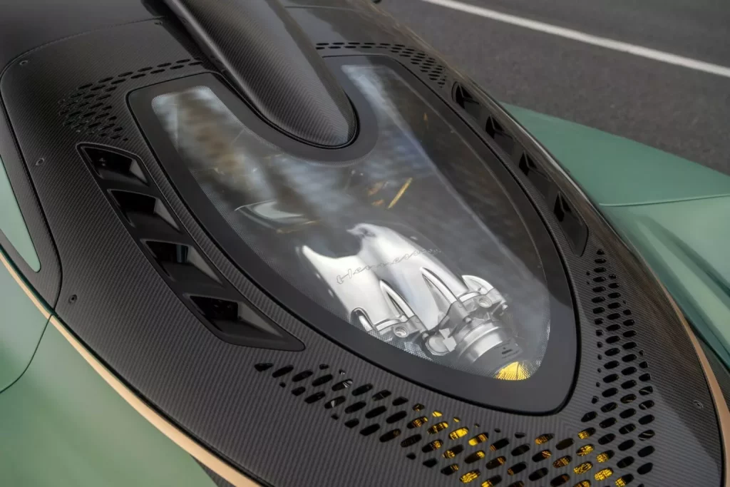 2024 Hennessey Venom F5 Stealth Series. Imagen detalle motor.