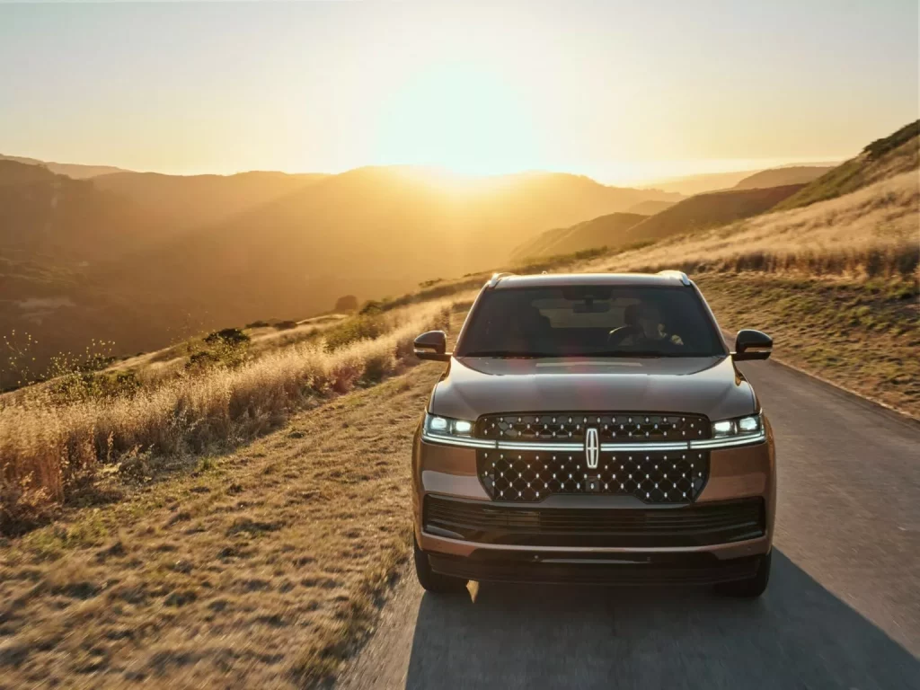 2024 Lincoln Navigator 23 Motor16