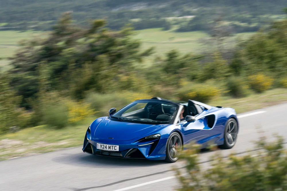 2024 McLaren Artura Spider 26 Motor16