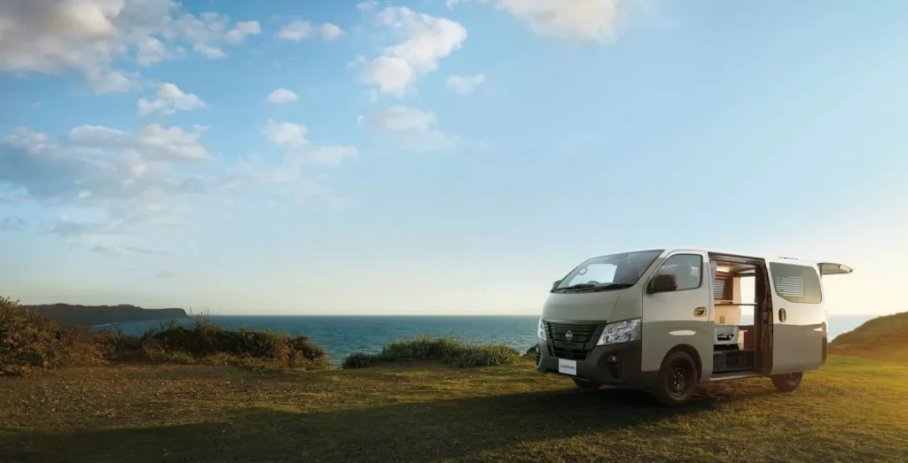 2024 Nissan Caravan MyRoom. Imagen exterior.