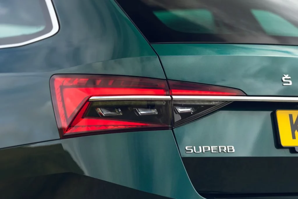 2024 Skoda Superb Speeper Edition 27 Motor16