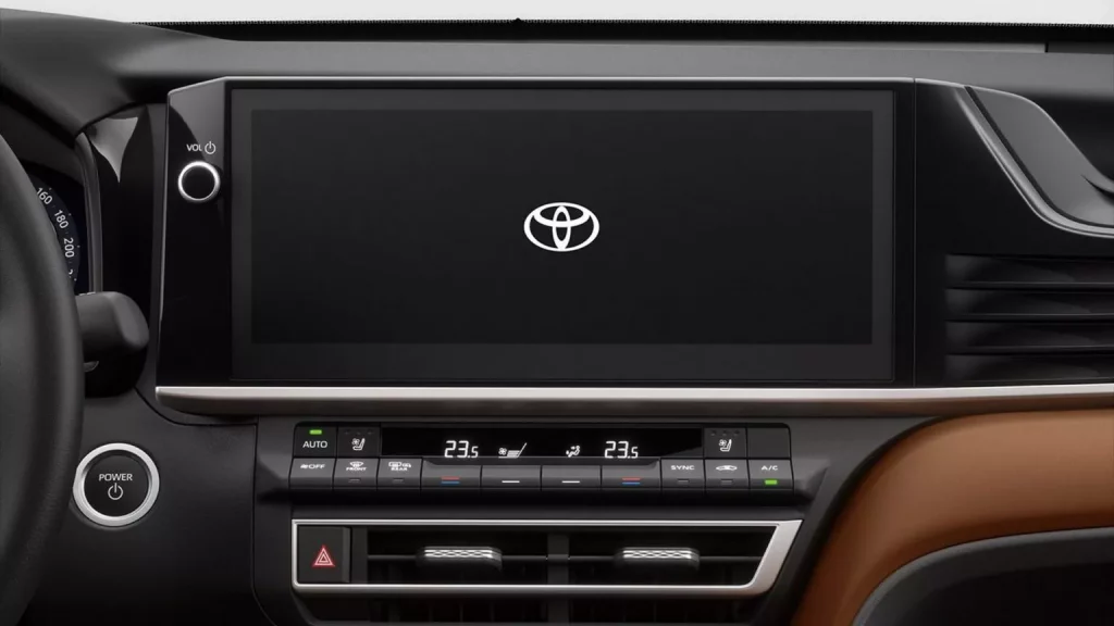 2024 Toyota Camry Oriente Medio 9 Motor16