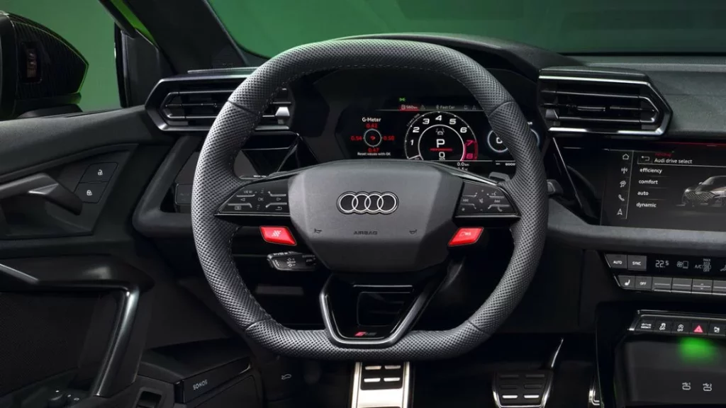 Audi RS 3 2025 volante