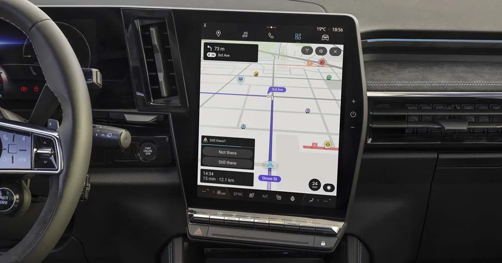 Evolucion de las pantalla tactiles de Renault 16 Motor16