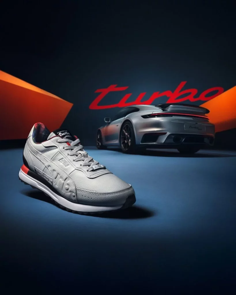 Porsche 911 Turbo zapatillas 12 Motor16