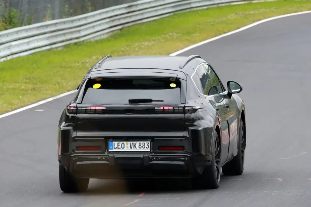 Porsche Cayenne electrico Nurburgring 14 Motor16