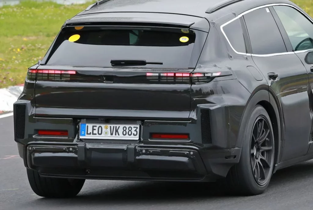 Porsche Cayenne electrico Nurburgring 16 Motor16