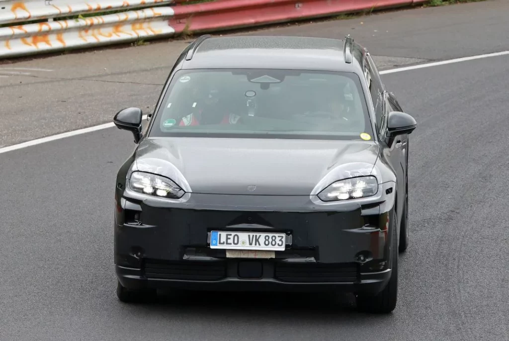 Porsche Cayenne electrico Nurburgring 3 Motor16