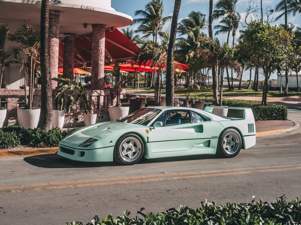 ferrari f40 venta subasta color minty verde pallido 11 Motor16