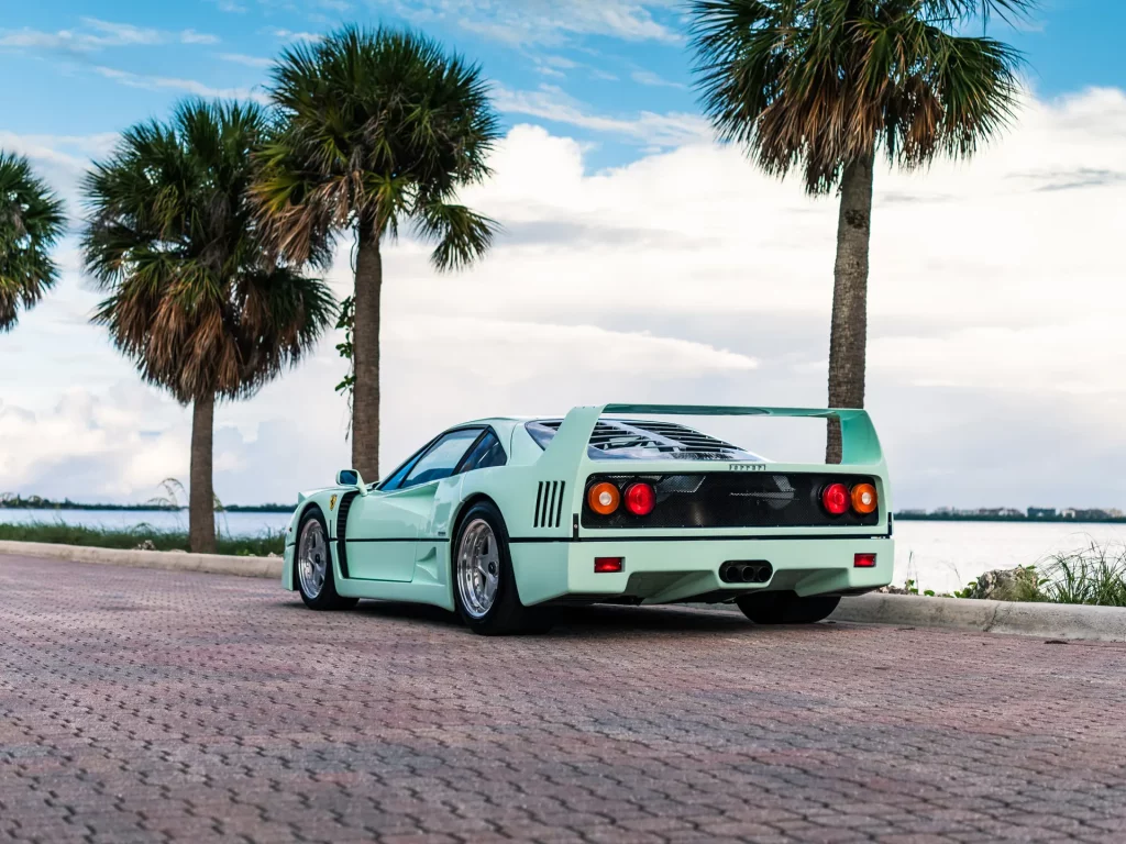 ferrari f40 venta subasta color minty verde pallido 47 Motor16