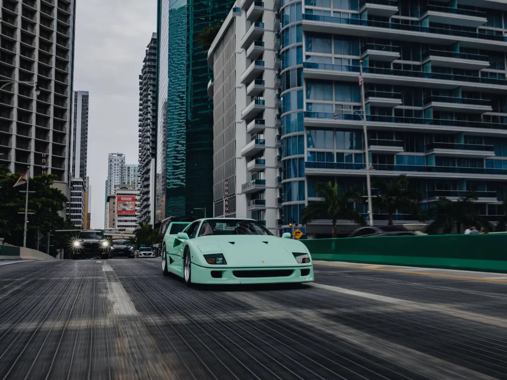 ferrari f40 venta subasta color minty verde pallido 7 Motor16