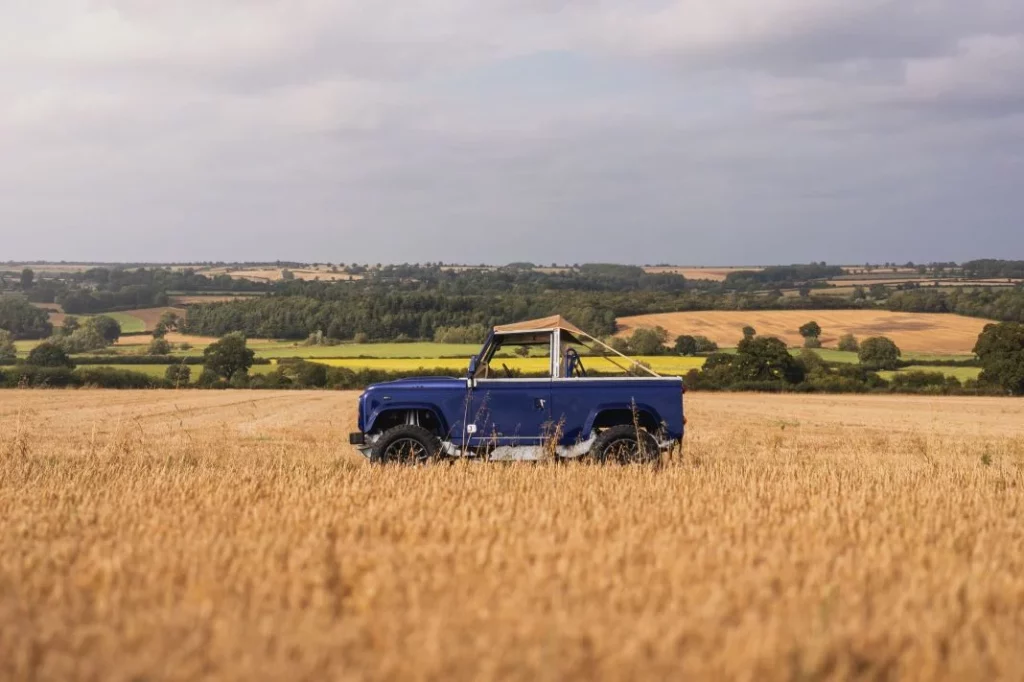 land rover defender kingsley 1 Motor16