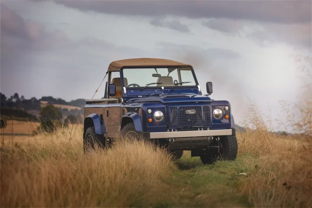 land rover defender kingsley 31 Motor16