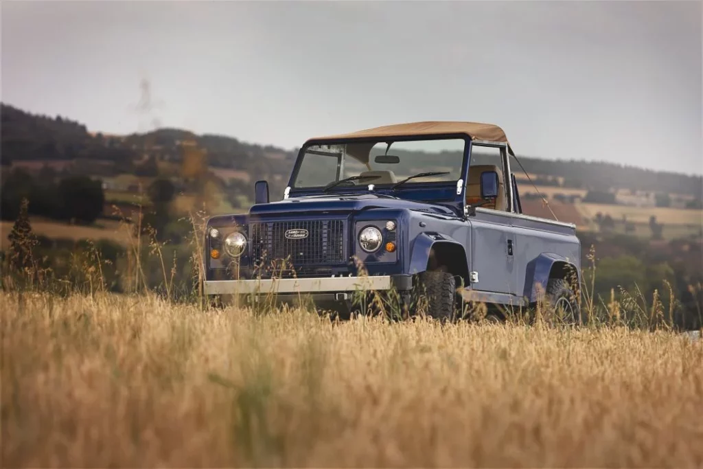 land rover defender kingsley 32 Motor16