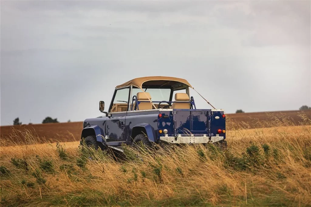 land rover defender kingsley 34 Motor16