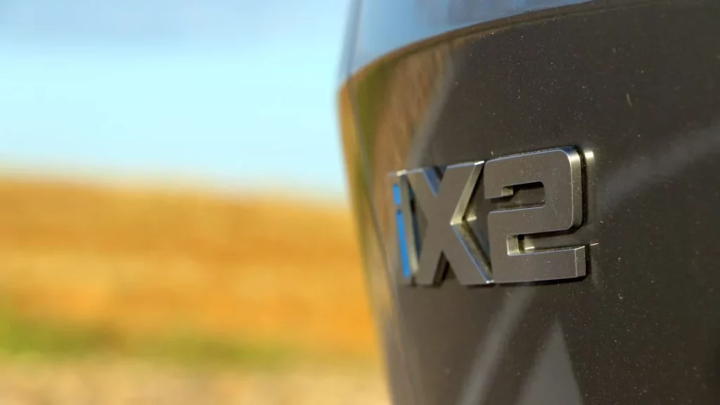 prueba bmw ix 2 xdrive 30 pablo j poza motor 16 9 Motor16