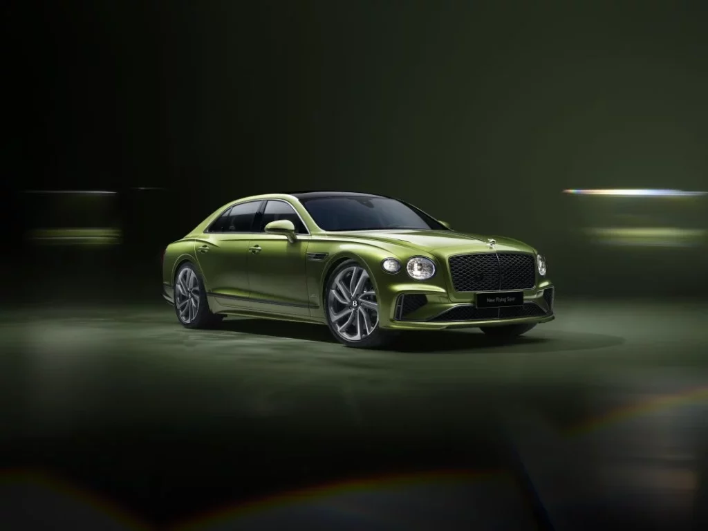 2024 Bentley Flying Spur Speed. Imagen delantera.