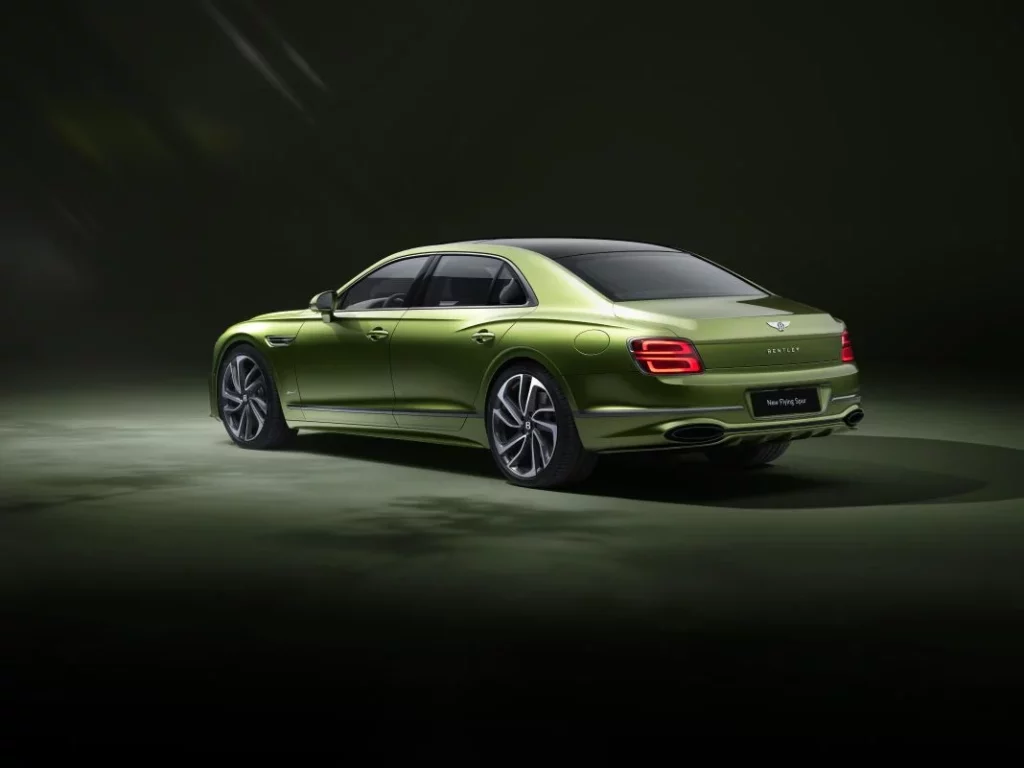 2024 Bentley Flying Spur Speed. Imagen trasera.