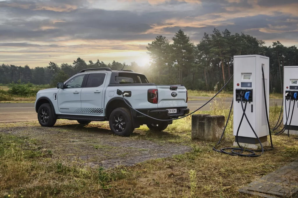 2024 Ford Ranger PHEV 3 Motor16