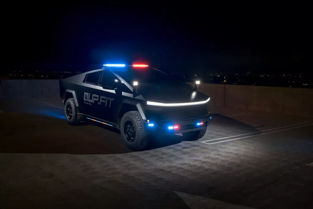 2024 Tesla Cybertruck Policía Irvine. Imagen delantera.