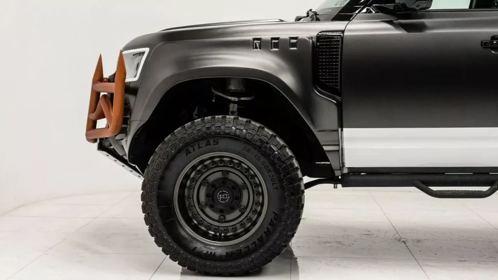 2024 Land Rover Defender 6x6 Apocalypse 3 Motor16