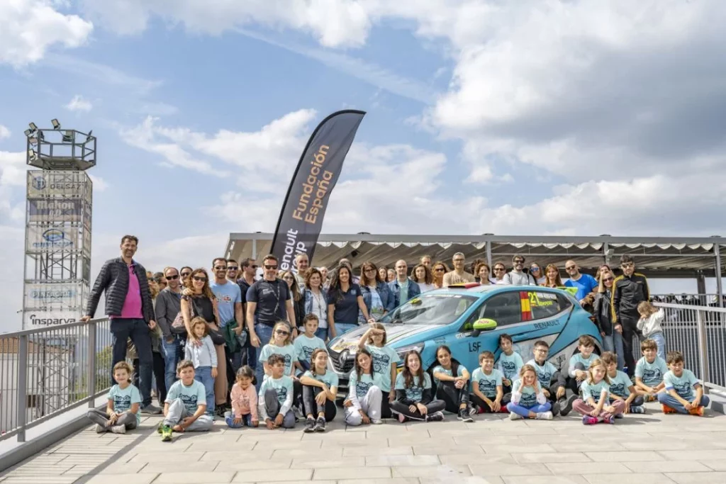 FUNDACION RENAULT PILOTAR SIN BARRERAS22 Motor16