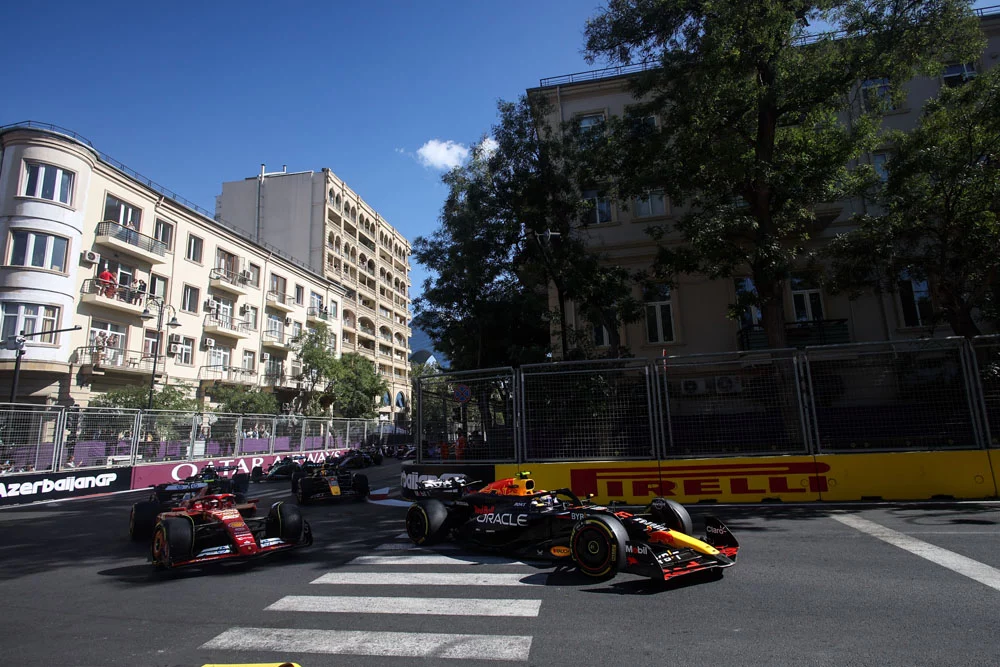 GP AZERBAIYAN CHECO SAINZ Motor16