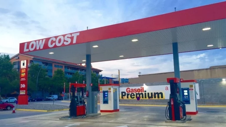 ¿Puedo mezclar carburante de una gasolinera ‘low cost’ con el de Repsol, BP o Cepsa?