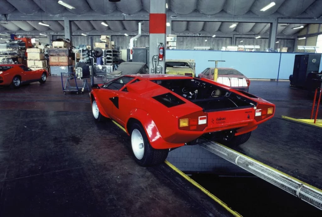 Lamborghini Countach 50 aniversario 22 Motor16