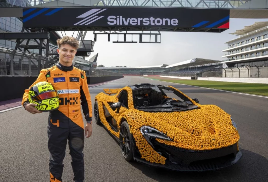 LandoNorris Silverstone LEGOTechnicMcLarenP11 Motor16