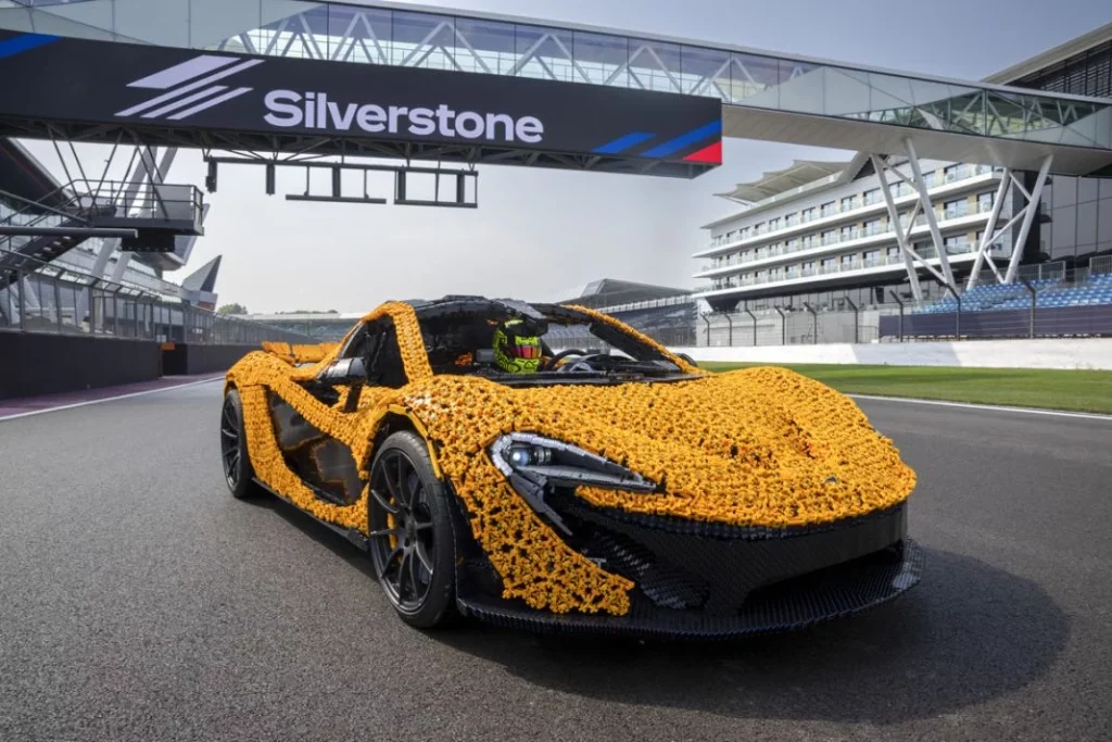 LandoNorris Silverstone LEGOTechnicMcLarenP12 Motor16