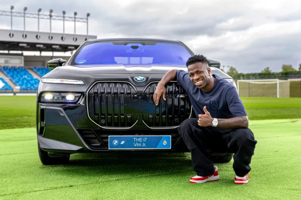 Vinicius BMW real madrid Motor16