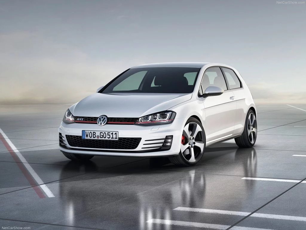 2024 Volkswagen Golf GTI VII. Imagen.