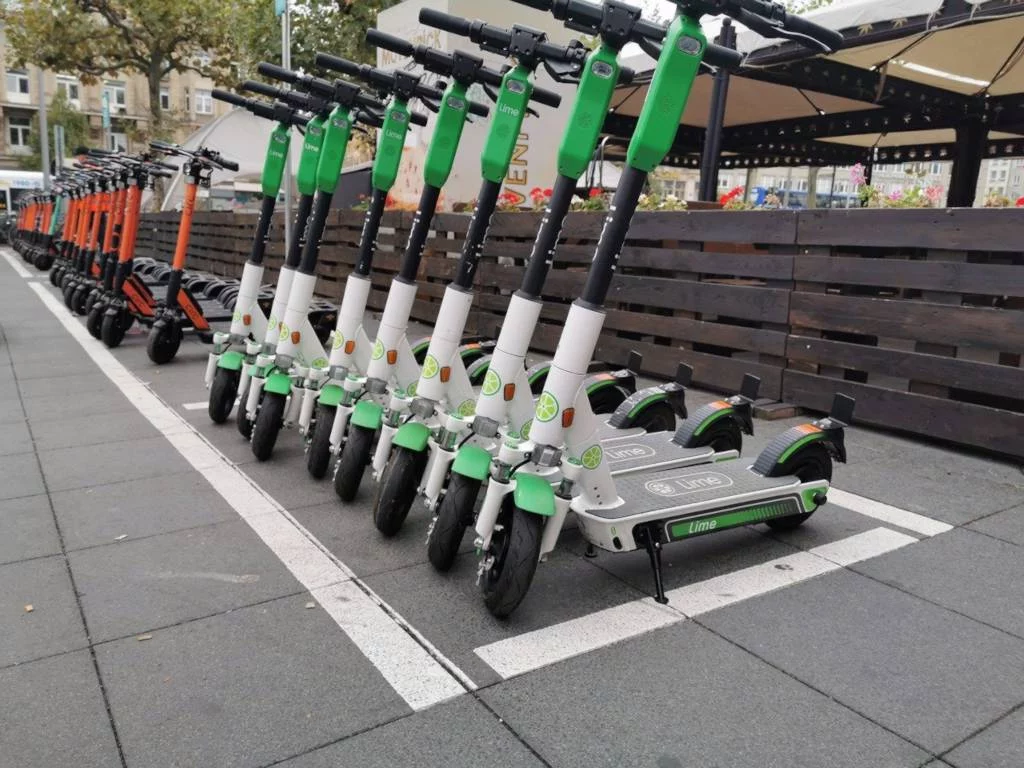 ¿Cuándo se prohibirá el uso de patinetes eléctricos de alquiler en Madrid?