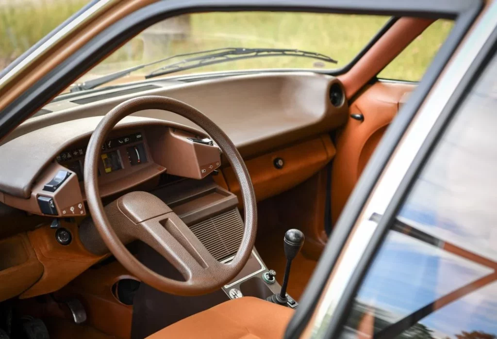 citroen_cx_2000_interior