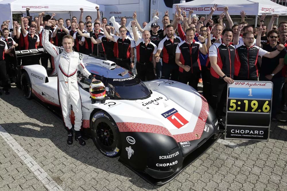 Timo Bernhard, piloto oficial de Porsche