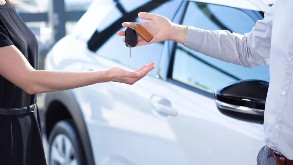 La controversia que genera esta ley que te habilita a quedar con un vehículo abandonado