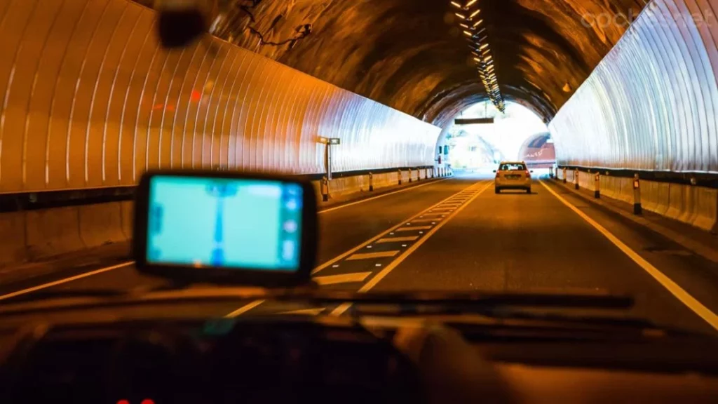 Las balizas que intentarán acabar con el caótico túnel de Madrid