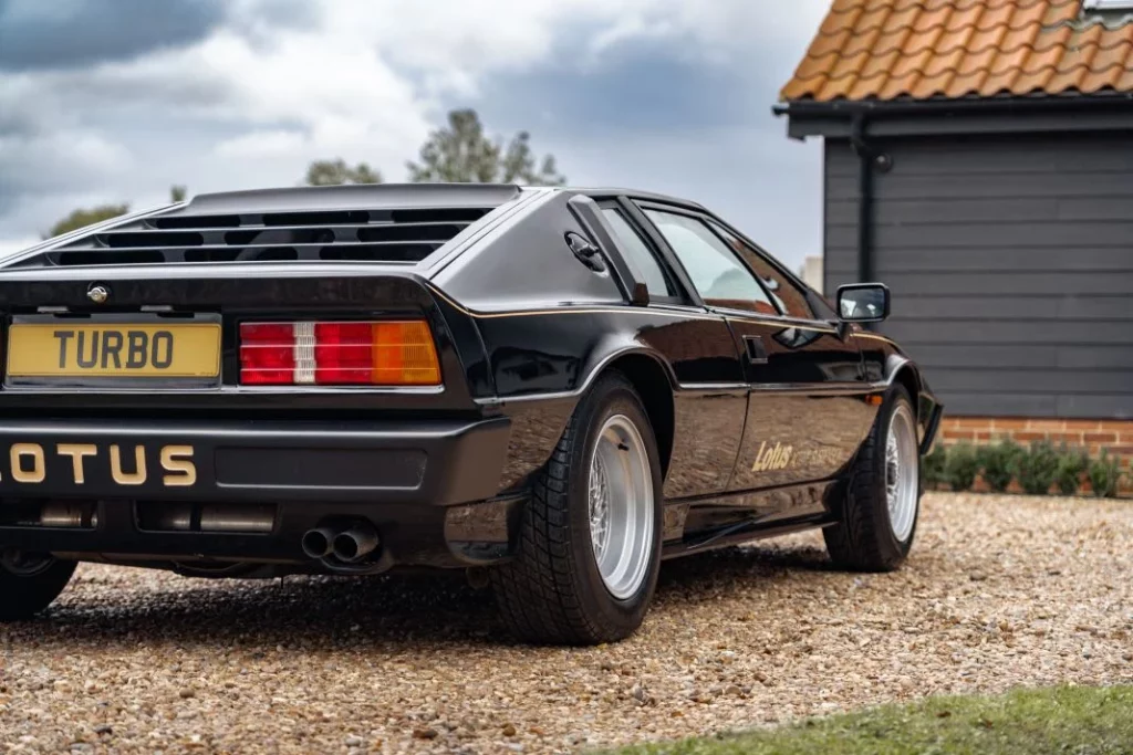 1980 Lotus Esprit Essex Turbo 10 Motor16