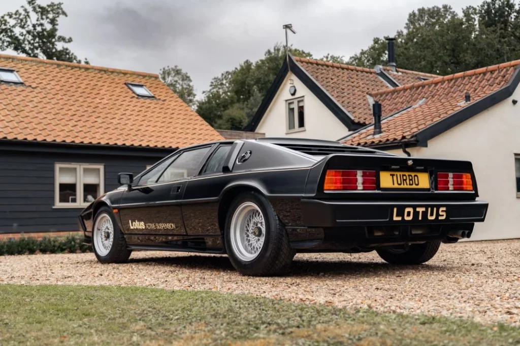 1980 Lotus Esprit Essex Turbo 11 Motor16